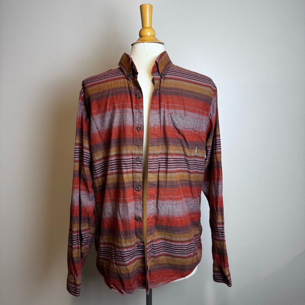 Men’s Classic Fit Button Down